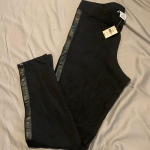 VS Pink NWT black fashion leggings size Large